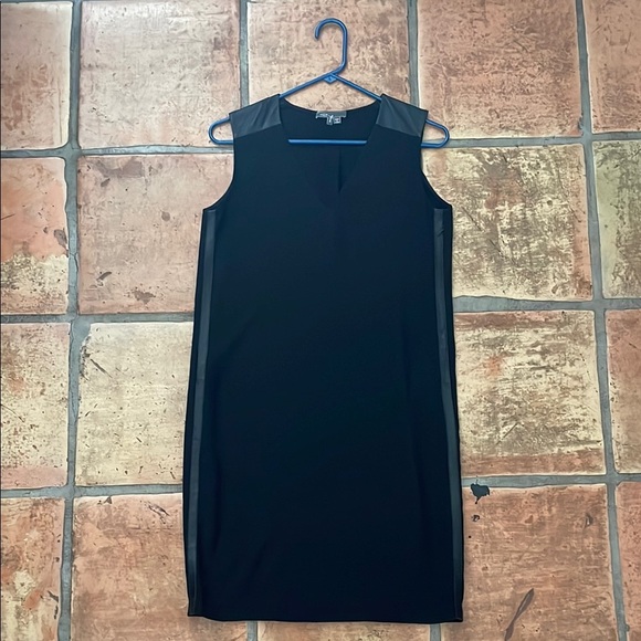 🔷 Vince Size 4 Black Sheath Dress with Leather Trim - Picture 1 of 9